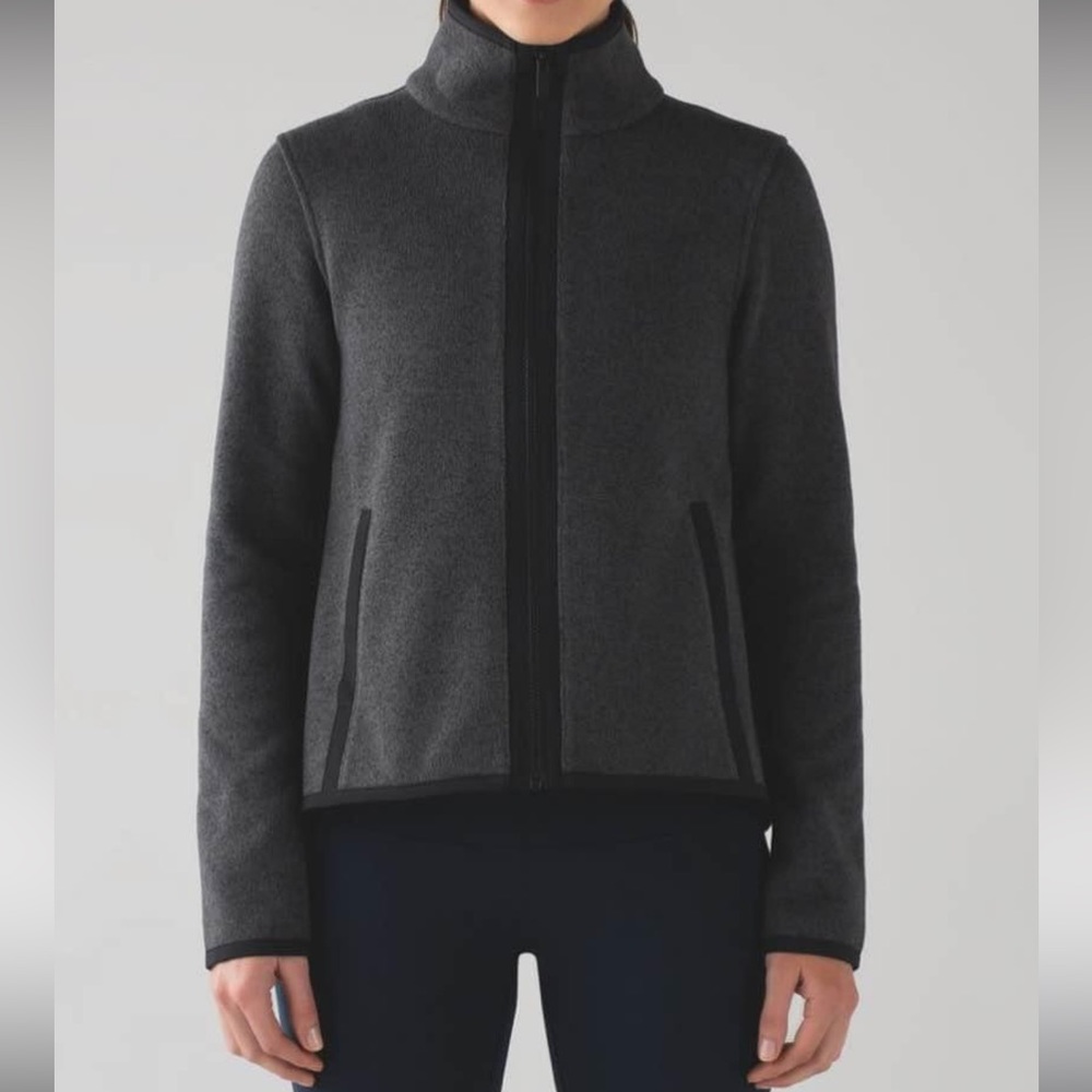 Lululemon it’s fleecing cold zip like new condition
